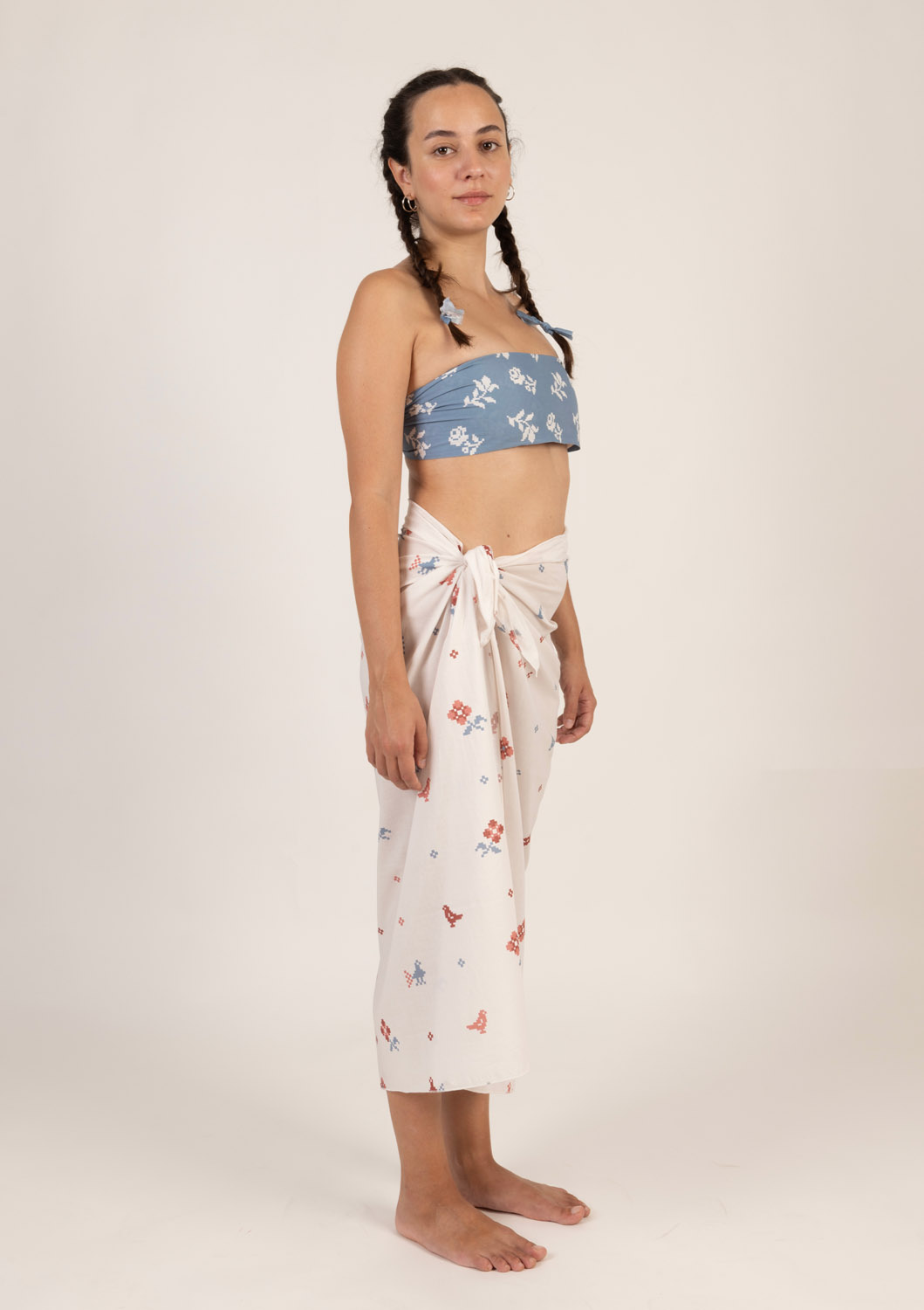 Ploumia pareo white - Image 3